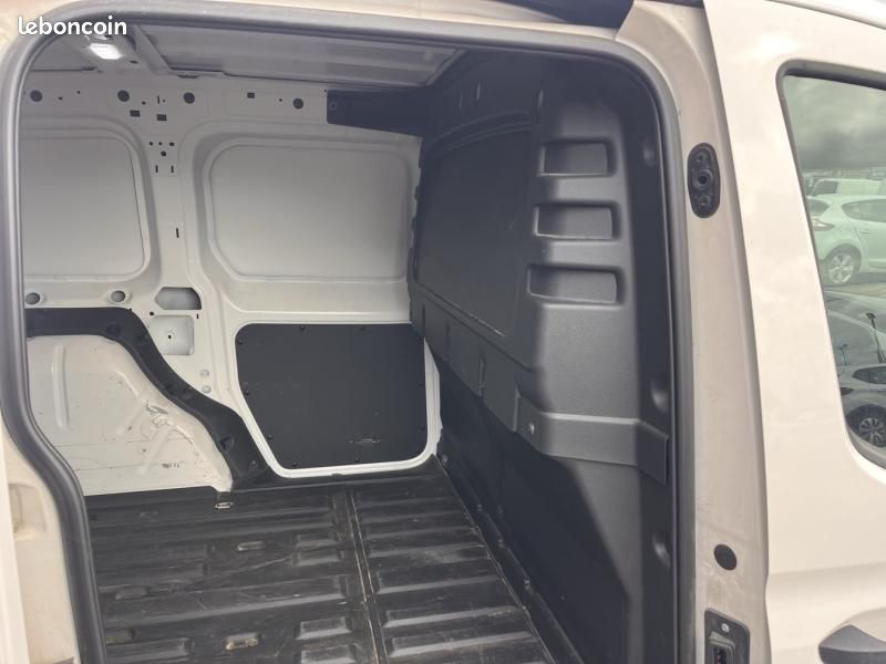 Volkswagen Caddy Cargo 2.0 TDI 75ch Business MY23 (image 9)