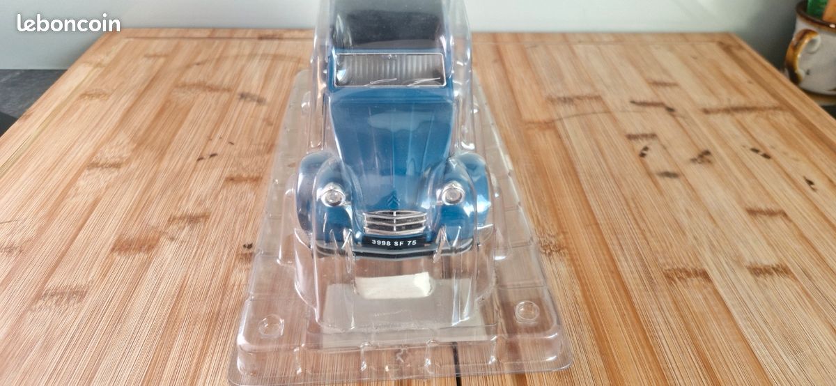 Citroen 2cv solido 1/17 neuve (image 9)
