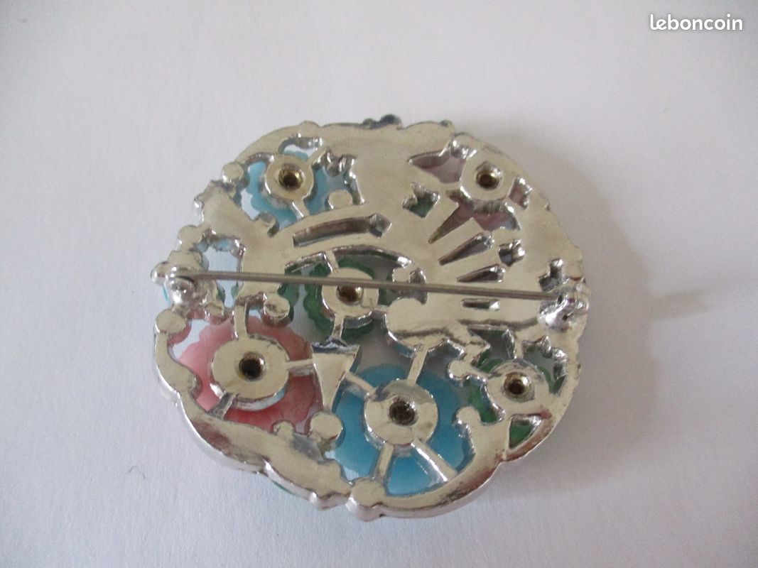 Broche Art Déco Fleur En Pâte De Verre Et Strass - Bleue, Métal Laiton, Occasion Très Bon état