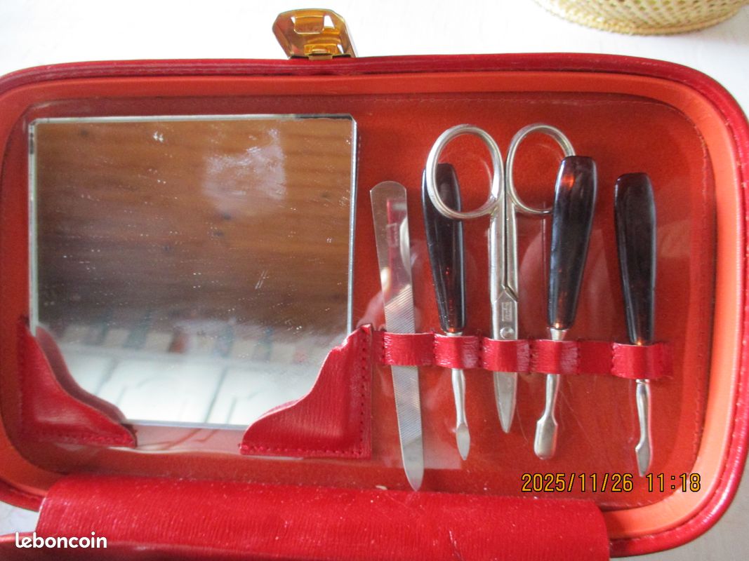 Trousse toilette vintage des années 1950 (image 2)
