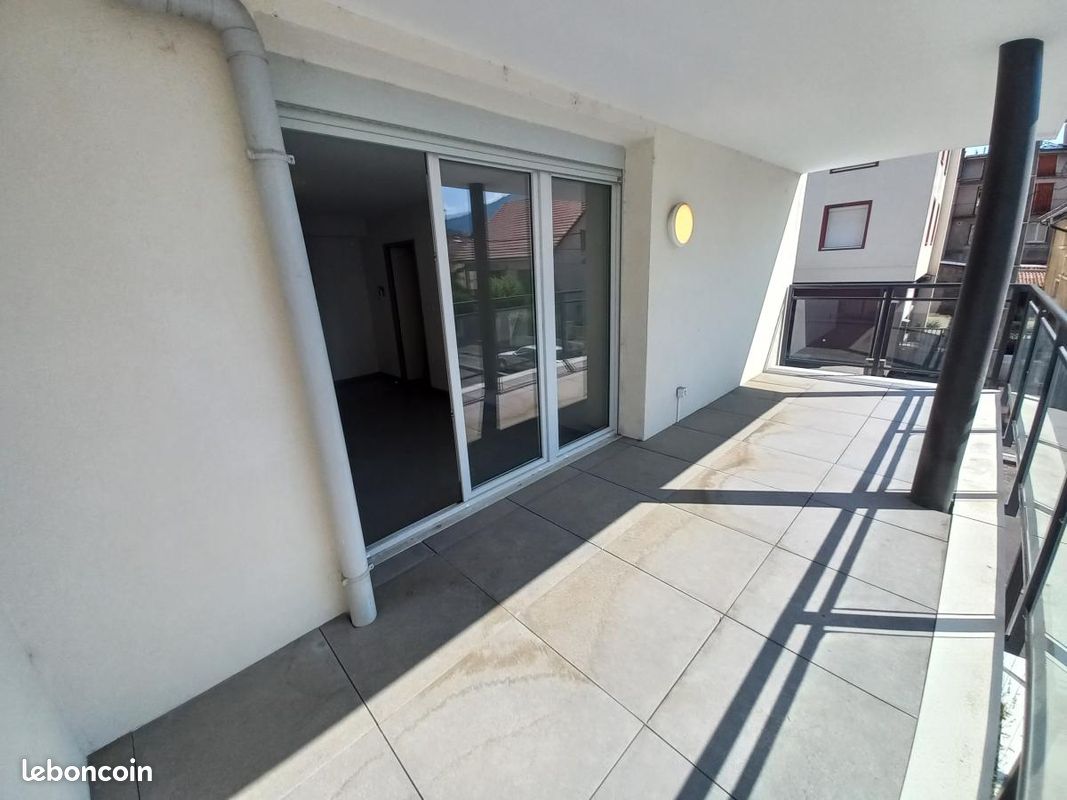 Appartement 3 pièces 69 m² · à Grenoble · 69 m² · 805 €