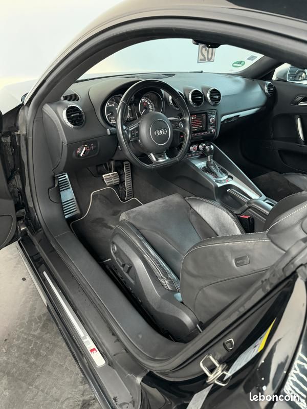 Audi TT S (image 10)