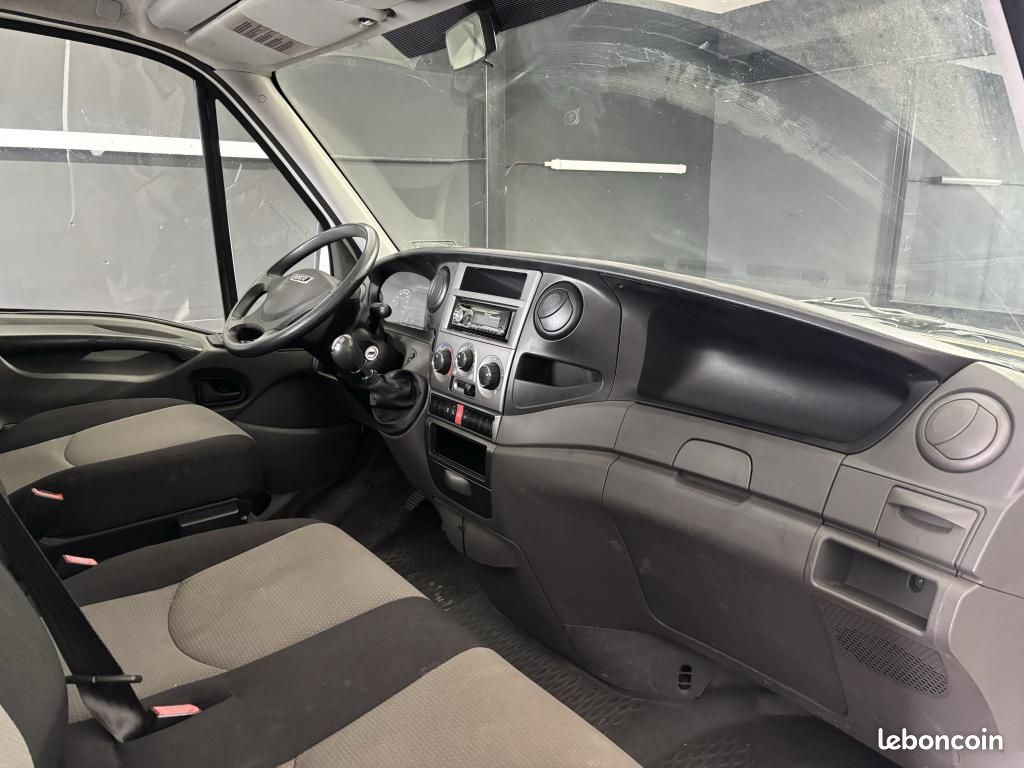 IVECO DAILY Plus 35 C 15 CHASSIS CABINE 35C/35S PORTE VOITURE GARANTIE 12 MOIS (image 10)