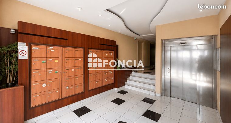 À VENDRE – T3 de 63 m² avec balcon et garage fermé – Lyon 7ᵉ (Manufacture des Tabacs) — 2