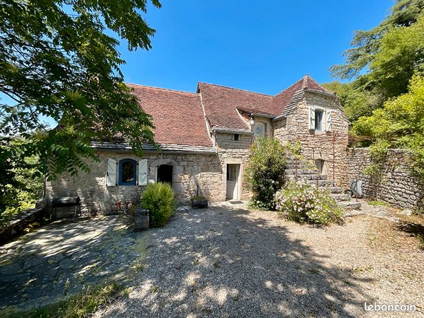 Maison 9 pièces 220 m²