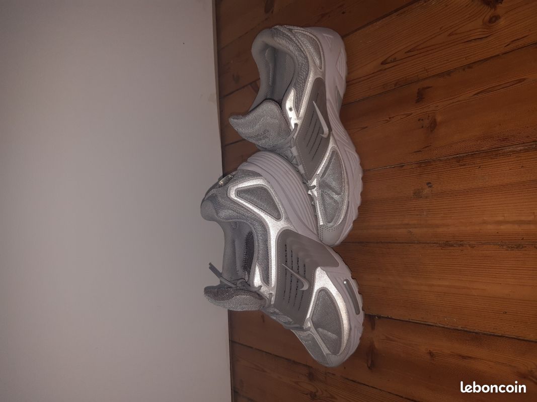 Nike chaussure (image 2)