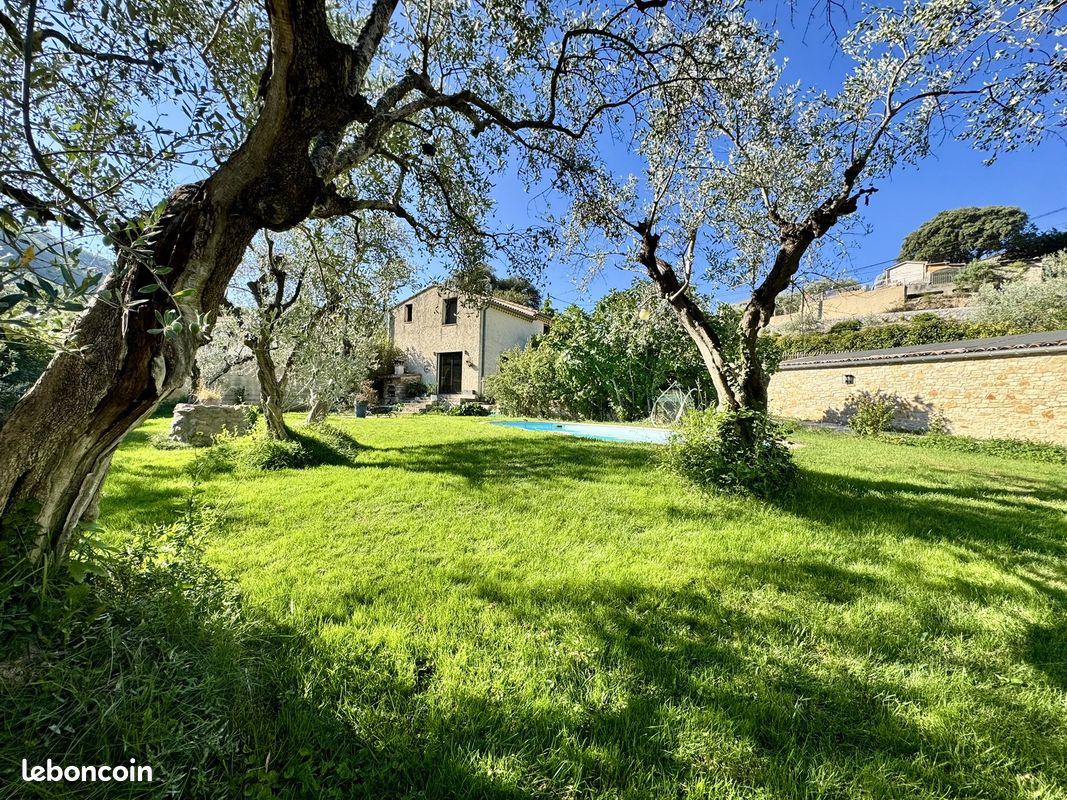 Maison 6 pièces 136 m² · à Nyons · 136 m² · 365 000 €