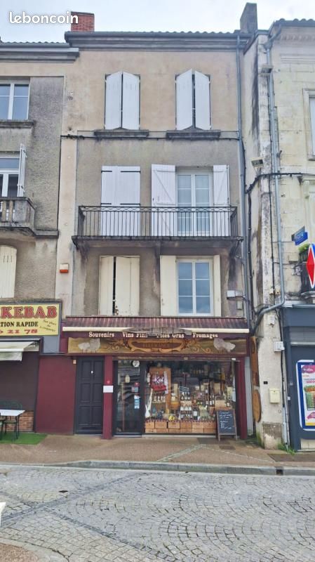 Immeuble 239 m² · à Nontron · 239 m² · 190 000 €