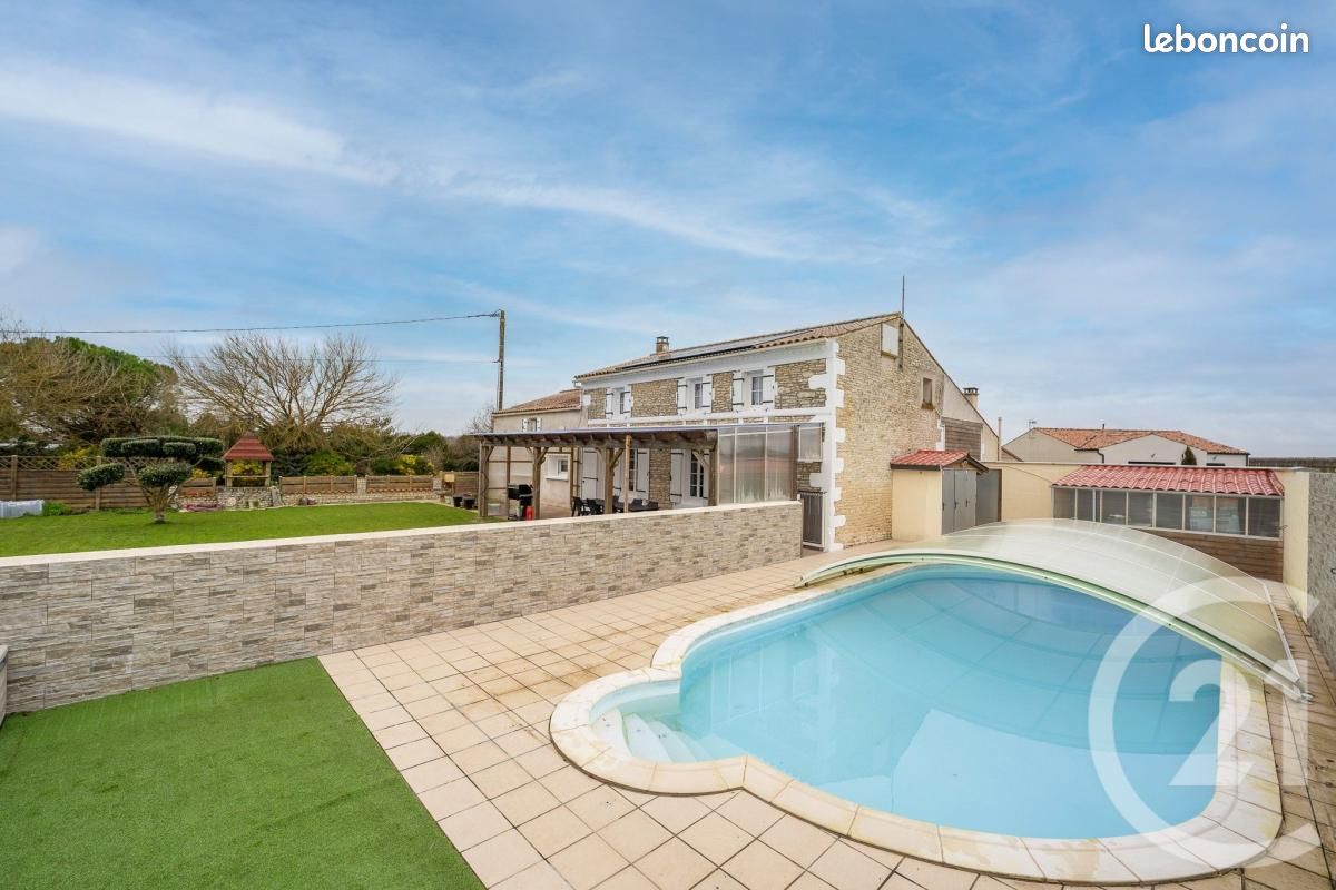 Maison 10 pièces 190 m² · à Saujon · 190 m² · 372 750 €