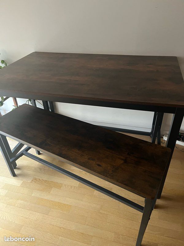 Ensemble table et 2 bancs (image 3)