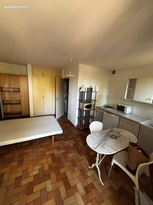 Appartement 1 pièce 28 m² · à Aix-en-Provence · 28 m² · 650 €/mois