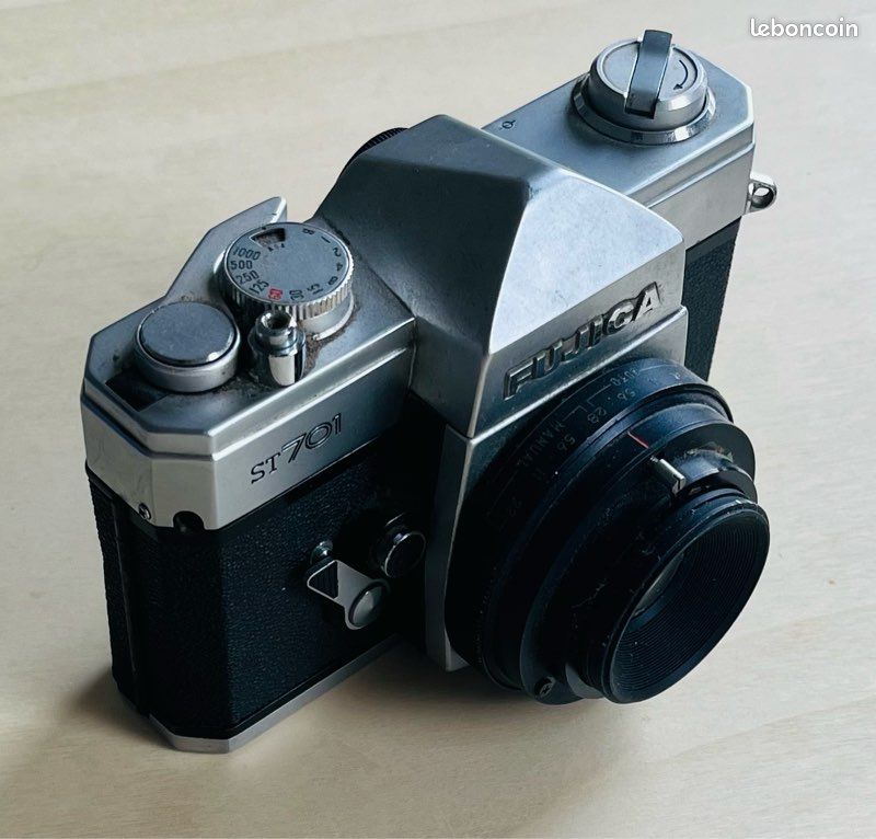 Appareil Photo Vintage Fujica ST 701 - Compact 110, Automatique, Flash Intégré, Occasion Japon