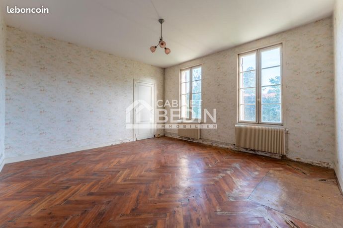 https://img.leboncoin.fr/api/v1/lbcpb1/images/7f/6f/d4/7f6fd4945dc205653ede01f7322df018594f857a.jpg?rule=ad-image