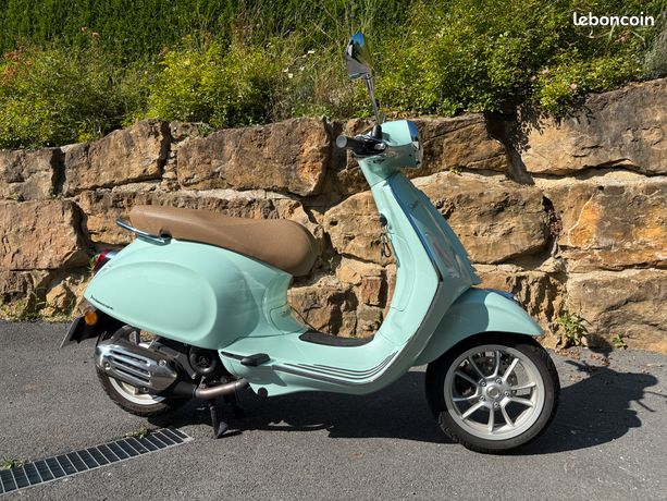 Quiralu F Vespa 98 aluminium vert avec conducteur blanc 1/43 Tres bon état