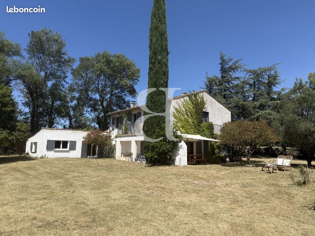 Maison 8 pièces 165 m² · à Richerenches · 165 m² · 440 000 €