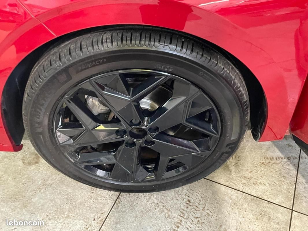 DS 4 BlueHDi 130 EAT8 Performance Line+ (image 22)