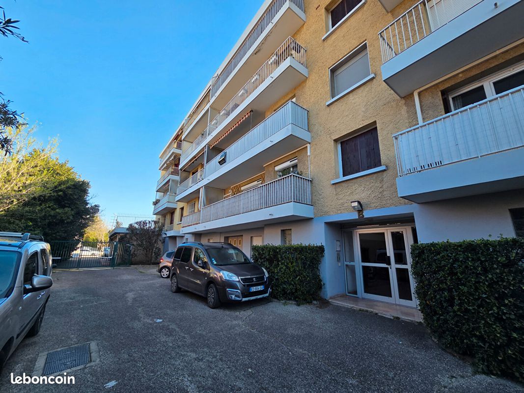 Appartement 3 pièces 63 m² · à Avignon · 63 m² · 100 000 €