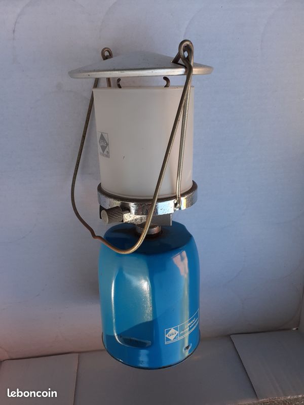 Lanterne à Gaz Camping Avec Réservoir - Lampe Extérieur Portable Pour Tente Et Plein Air