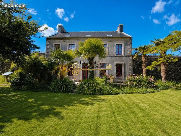 Propriété 10 pièces 239 m²