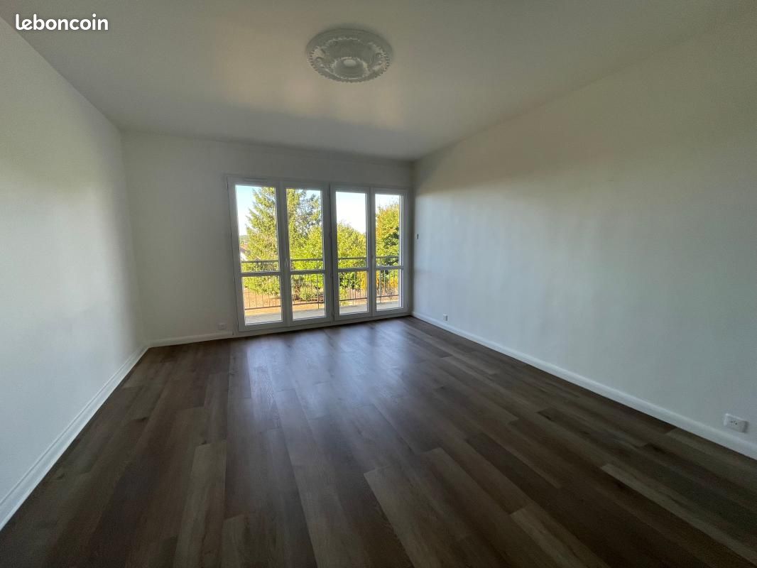Appartement 3 pièces 71 m² · à Dourdan · 71 m² · 1 090 €/mois