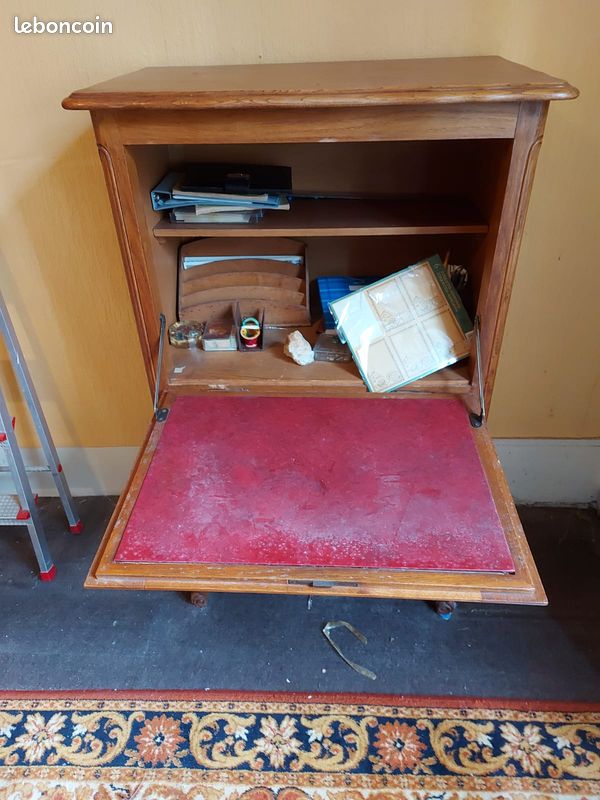 Meubles anciens et objets rares misent en vente (image 3)