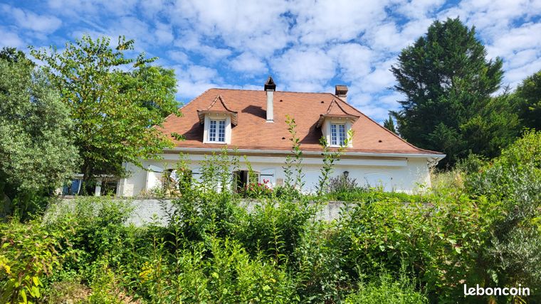 Maison 7 pièces 213 m²