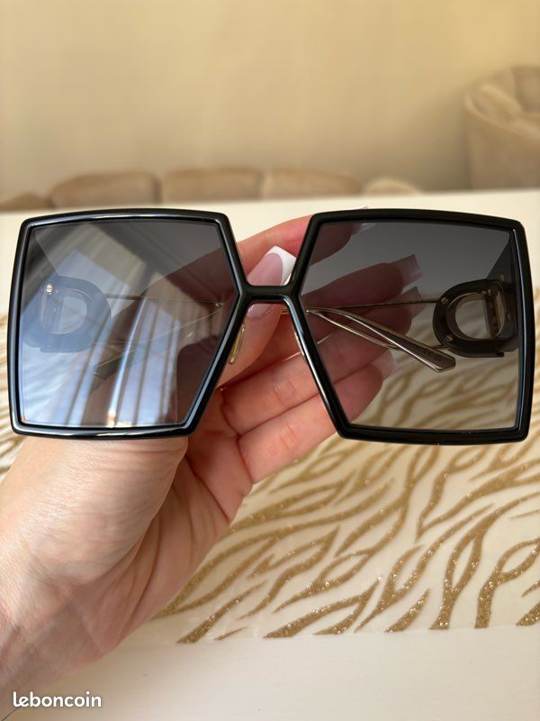 Montaigne Lunettes De Soleil Dior Femme 2021 Lunette De Soleil