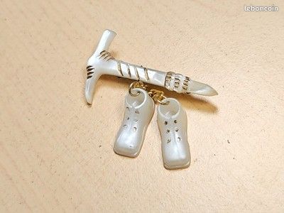 Broche Ancienne Fantaisie Vintage Rétro - Bijou D'Occasion Pour Collectionneurs - Bon État