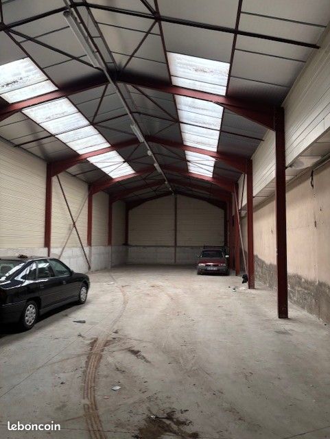 Location emplacements de parking en entrepôt sécurisé · à Malmerspach · 50 €/mois