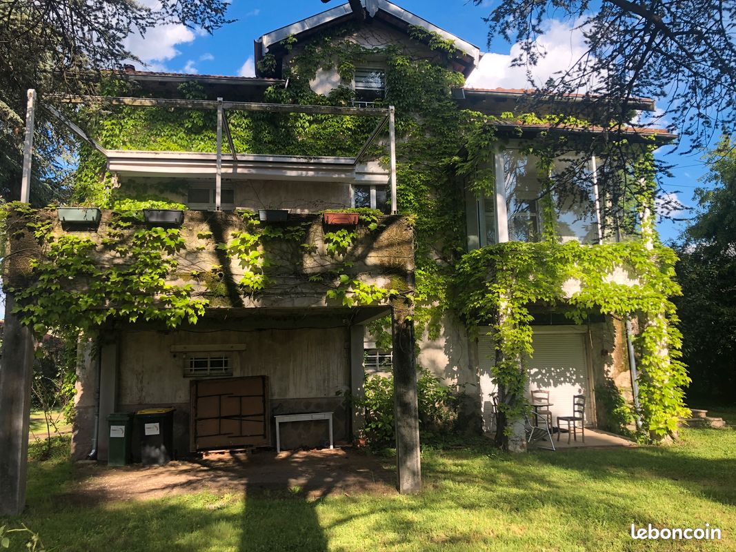 Maison 7 pièces 203 m² · à Montrond-les-Bains · 203 m² · 279 000 €