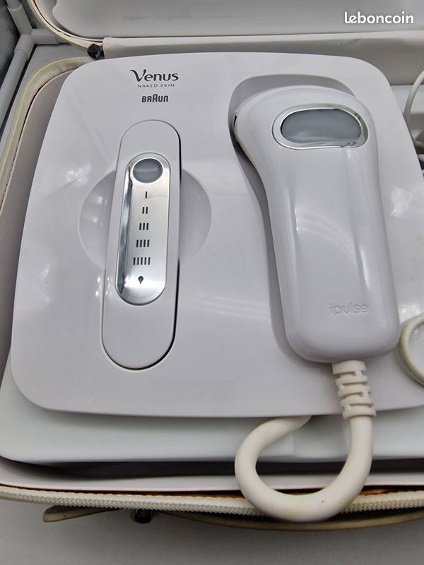 Épilateur Lumière Pulsée Braun Gillette Venus Naked Skin - Occasion Bon état