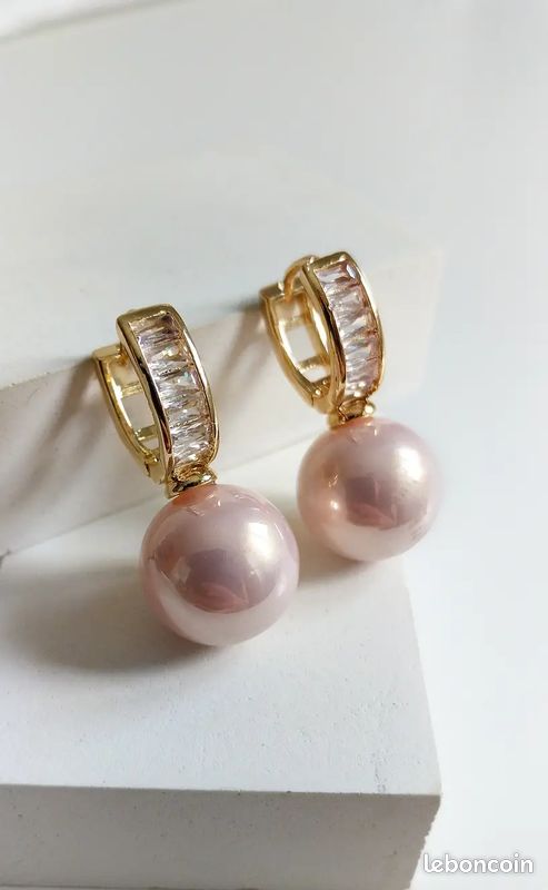 Jolie boucle d'oreille créoles (image 4)