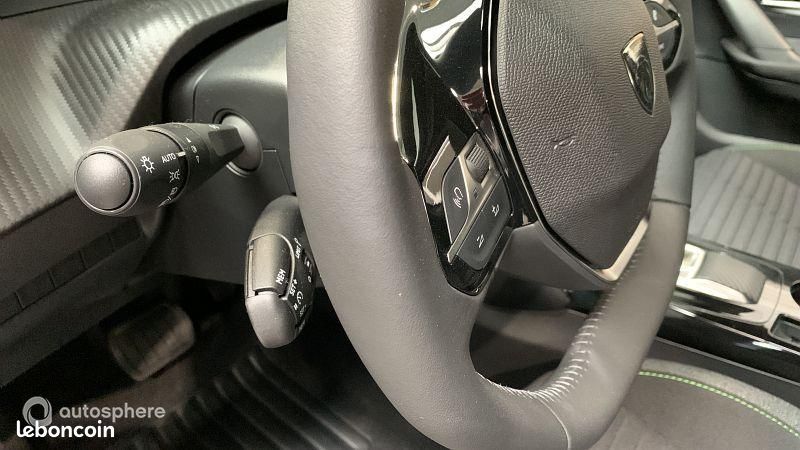 Peugeot 2008 e-2008 136ch Active (image 16)