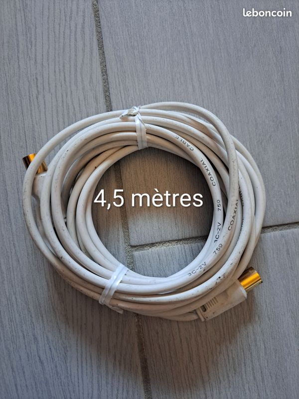 Câble antenne TV 4.5 mètres (image 1)