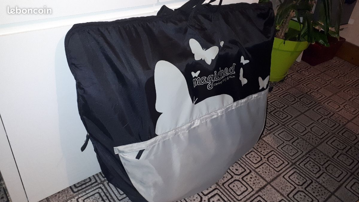 Lit parapluie bébé nomade pop up magic bed noir (image 1)