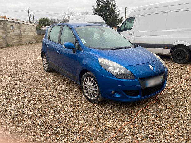 Annonce Renault scenic ii (2) 1.5 dci 105 fap latitude 2009 DIESEL occasion  - Montpellier - Hérault 34