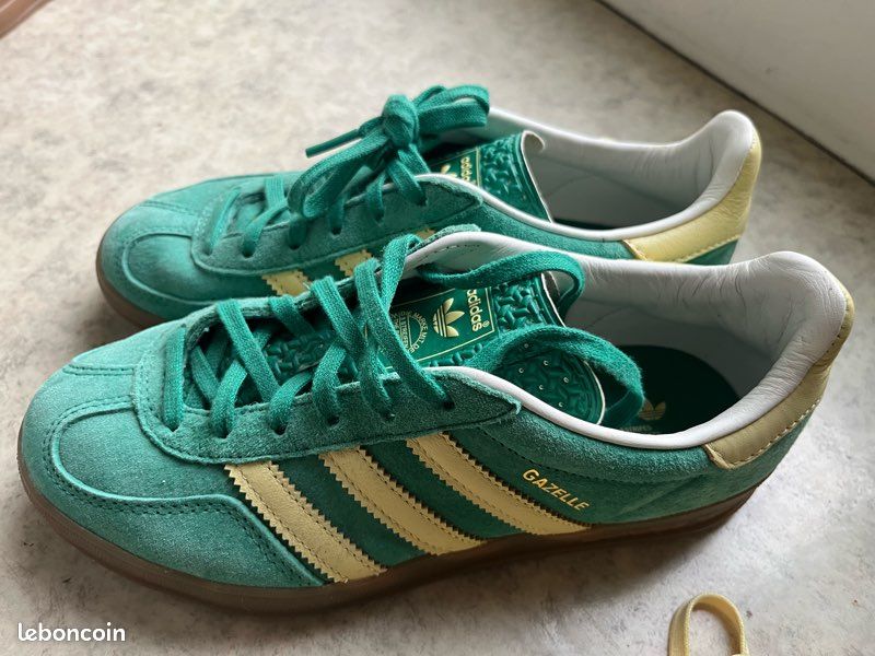 Adidas Gazelle Taille 36 avec lacet jaune en plus trs bon tat - Chaussures