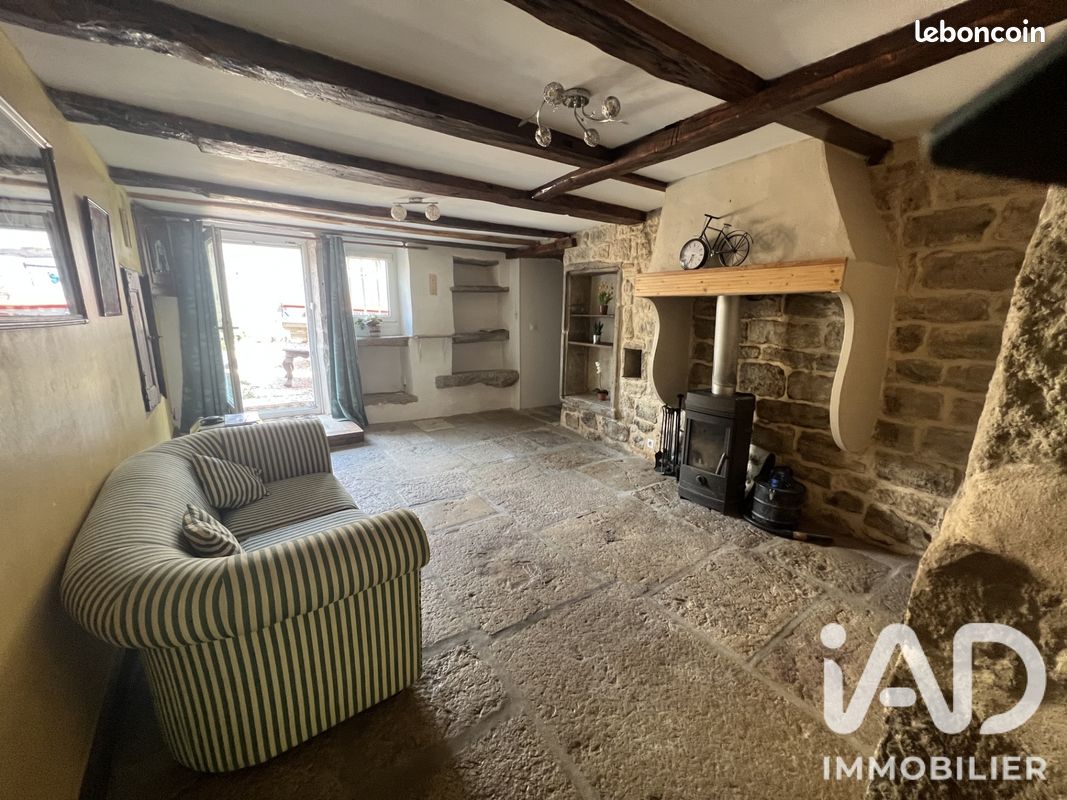 Maison 4 pièces 144 m² · à Saint-Hymetière-sur-Valouse · 144 m² · 195 000 €