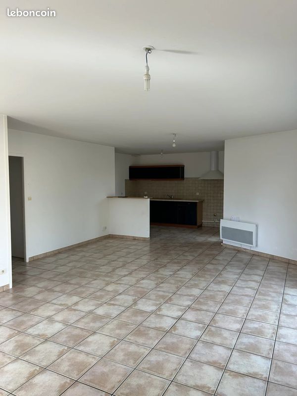 Maison 4 pièces 94 m² · à Saint-Jean-d'Illac · 94 m² · 1 215 €/mois
