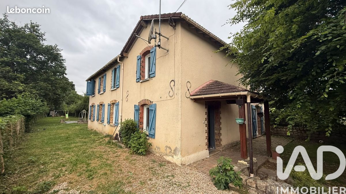 Maison 7 pièces 153 m² · à Vernoy · 153 m² · 159 000 €