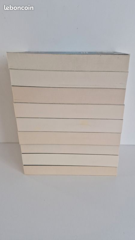 Lot Livres grand format vampire city tome 1 a 9 de rachel caine (image 5)