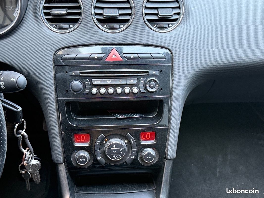 PEUGEOT 308 1.6 VTi 120ch Style (image 11)