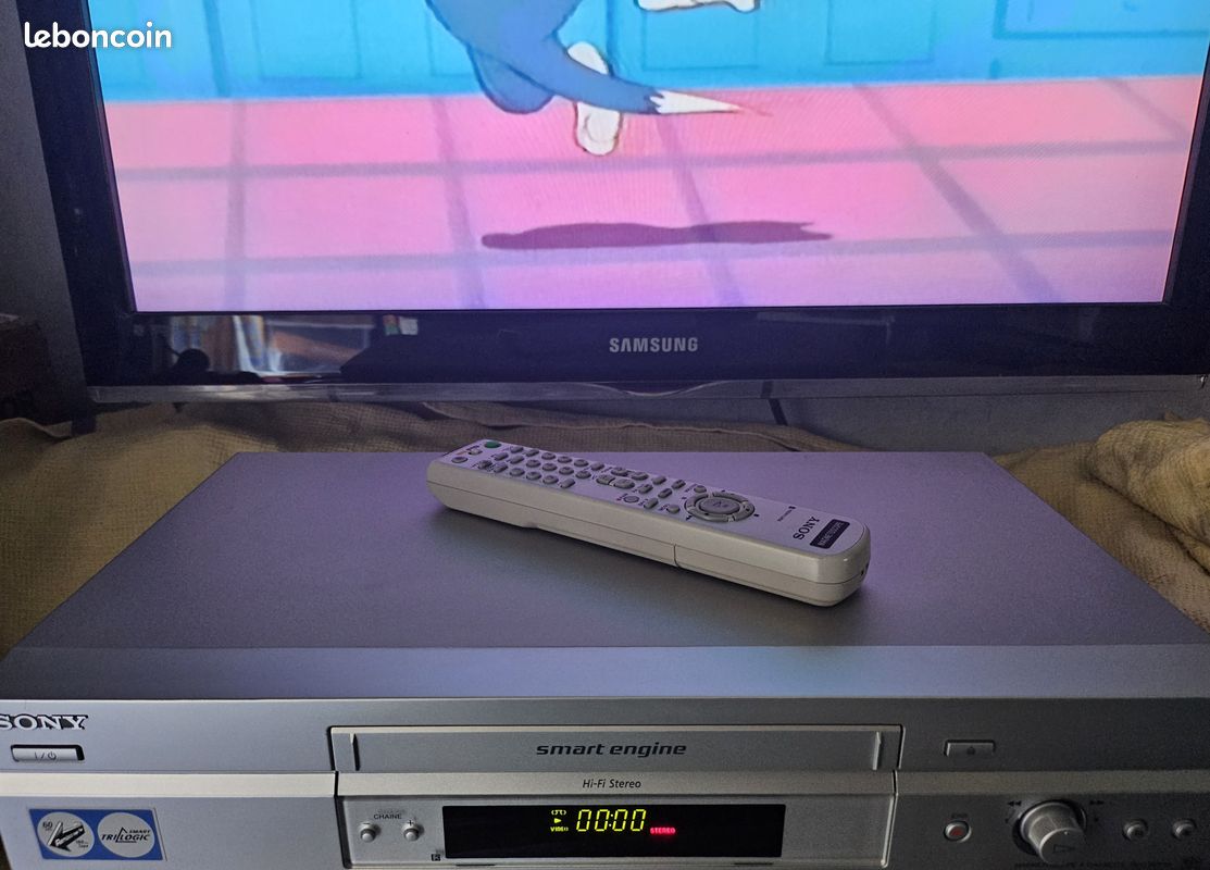 Télécommande Sony RMT-V207M Pour TV Et Magnétoscope - Testée Et Fonctionne