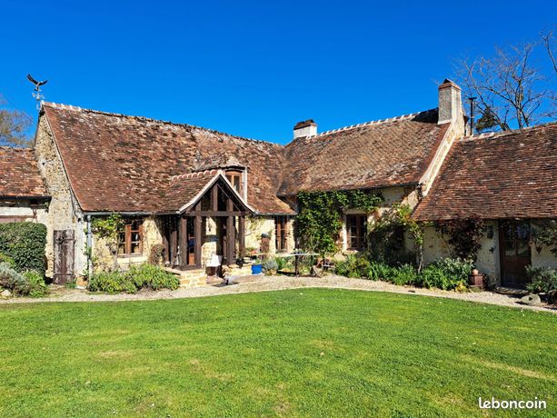 Maison 8 pièces 305 m²