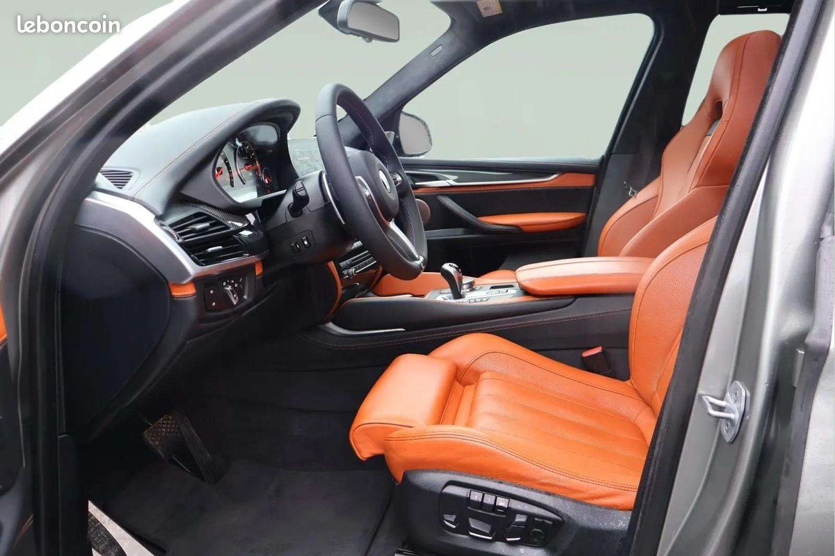 BMW X5M F85 * 575 ch * B&O * HUD * Caméra 360 * CarPlay * Soft Close * Pano (image 11)