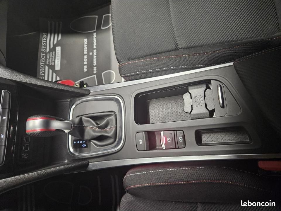 RENAULT MEGANE RS 1.8 TCe 300 EDC (image 38)