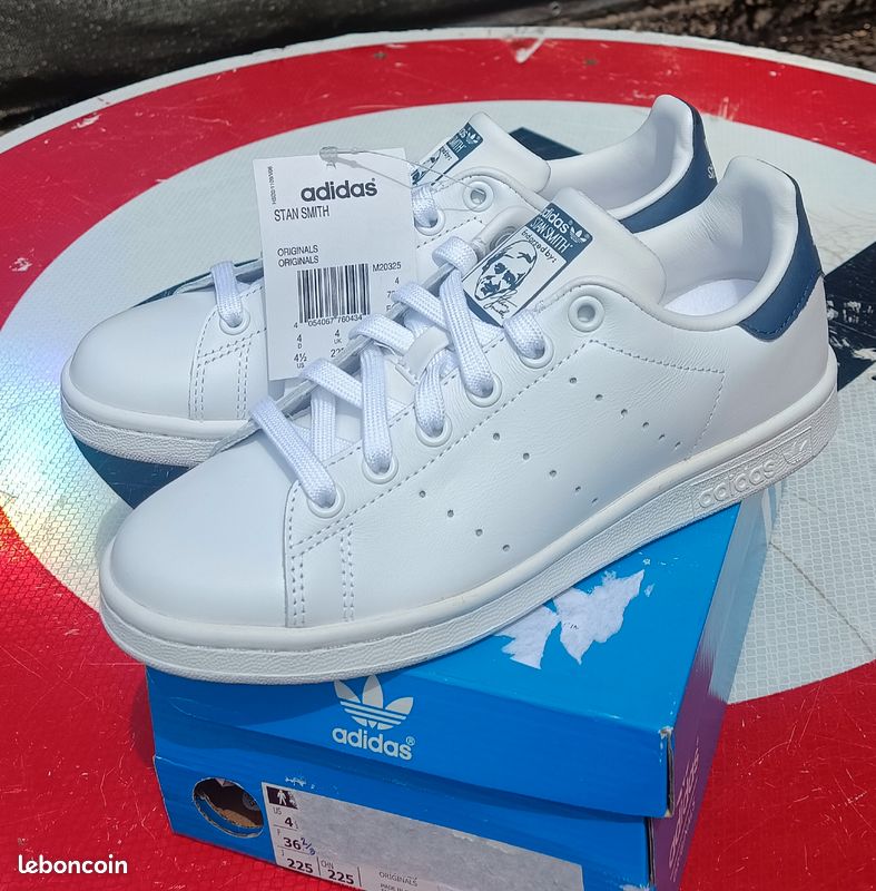 Basket Femme, Adidas Stan Smith, Taille 36 Neuves