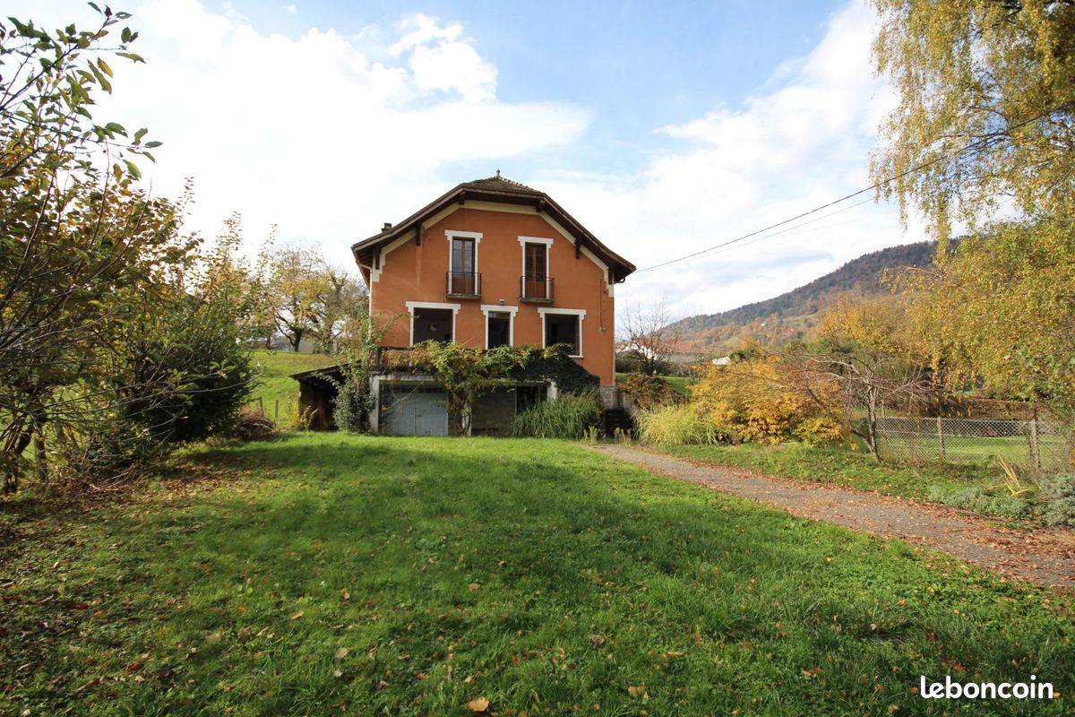 Maison 9 pièces 148 m² · à Valgelon-la Rochette · 148 m² · 269 000 €