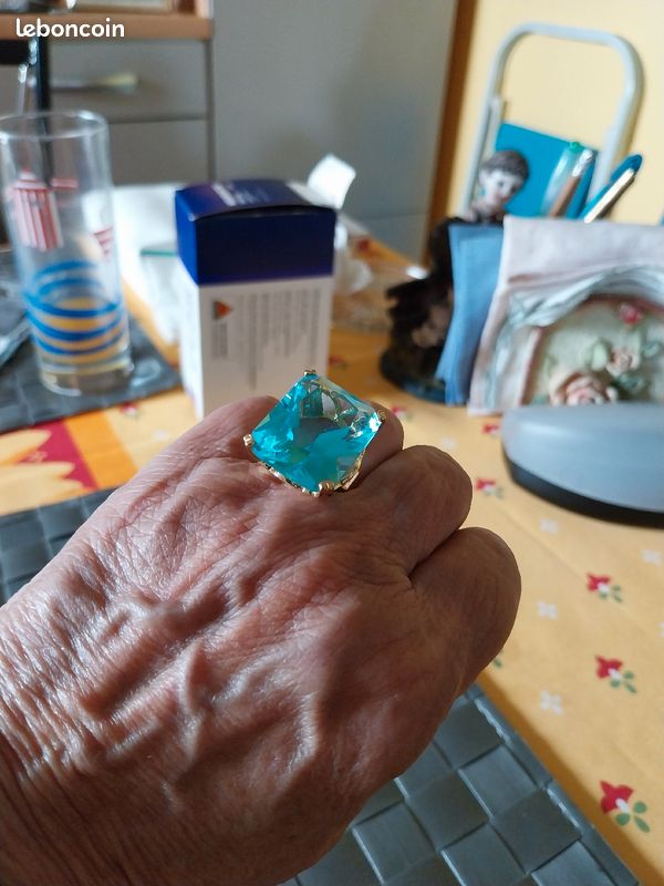 Bague avec grosse pierre (image 6)