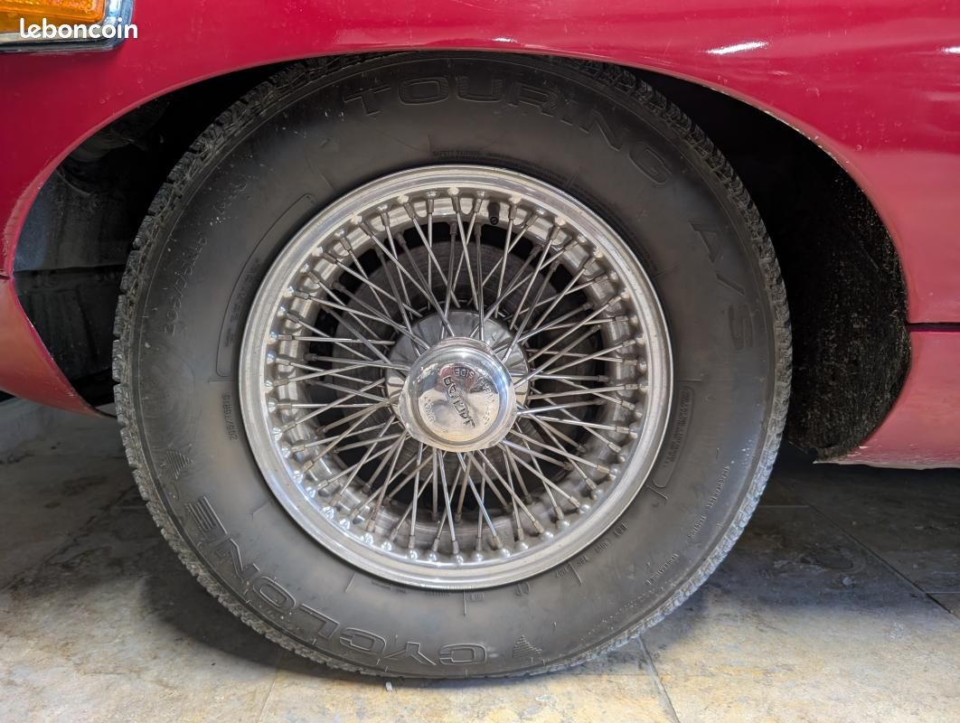 Jaguar E-Type Series 2 4.2 6 cyl en ligne (image 17)